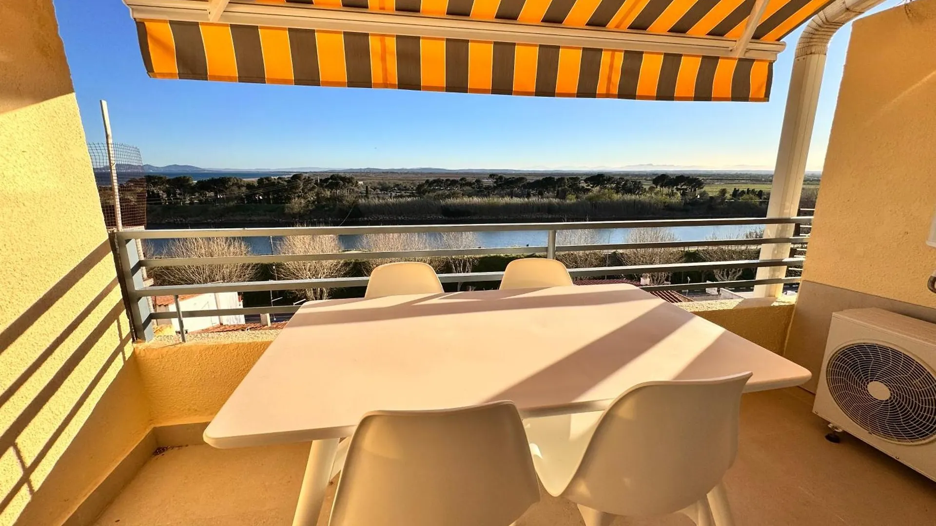 Lägenhet 157-Empurialola-Apartamento Con Vistas Preciosas En Empuriabrava Spanien