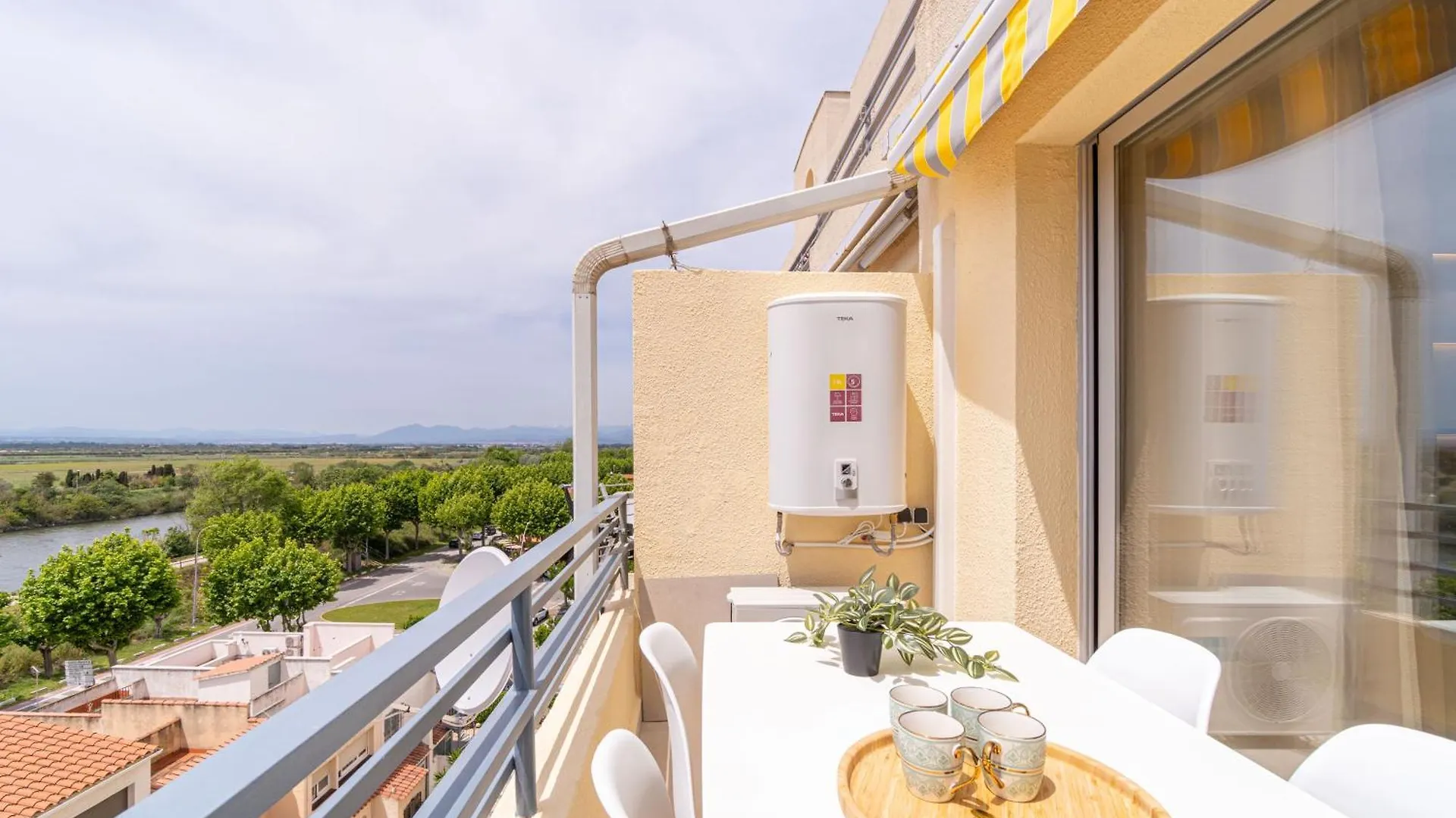 157-Empurialola-Apartamento Con Vistas Preciosas En Empuriabrava 0*,  Spanien